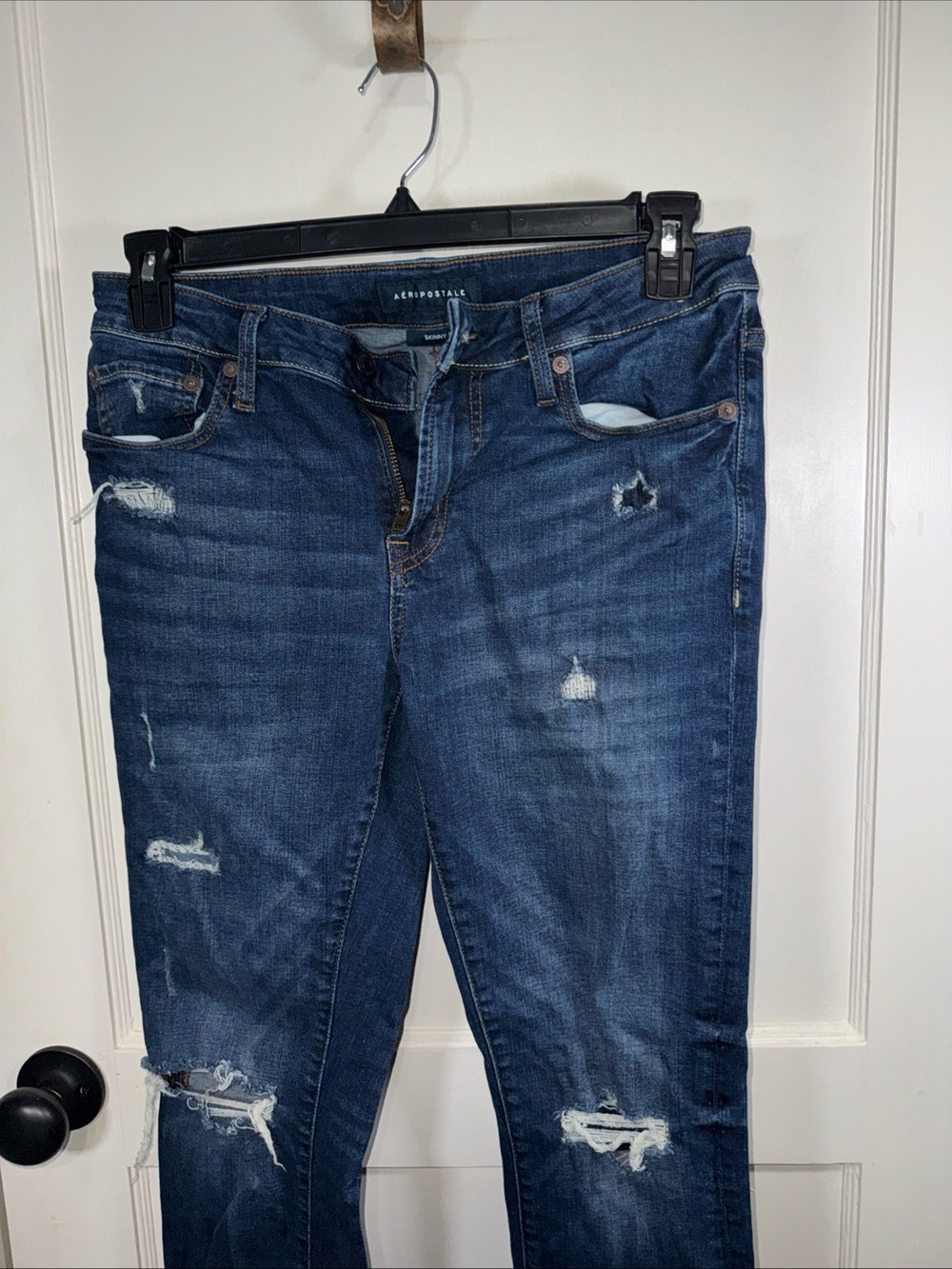 Aeropostale Men’s Distressed Dark Blue Jeans 31x32
